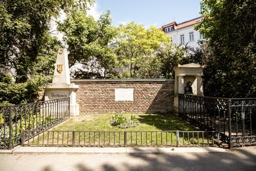 フランツ・シューベルト (1797 - 1828) フランツ・シューベルト (1797 - 1828)