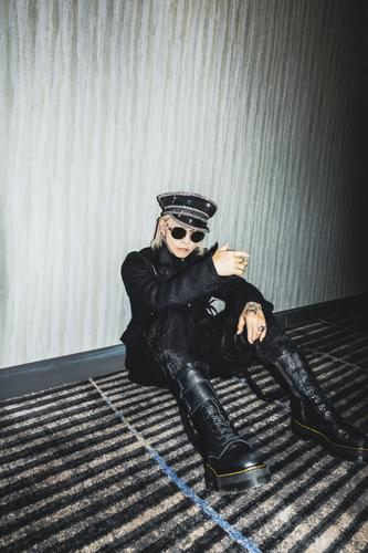 HYDE 万博 オーストリアコラボステッカー - メルカリ