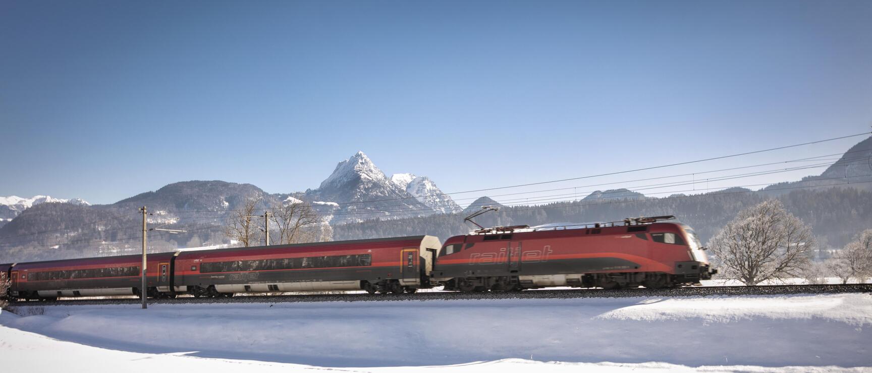ÖBB Railjet im Winter