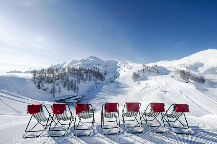 Deckchairs with panoramic views of the slopes, Zauchensee ski paradise