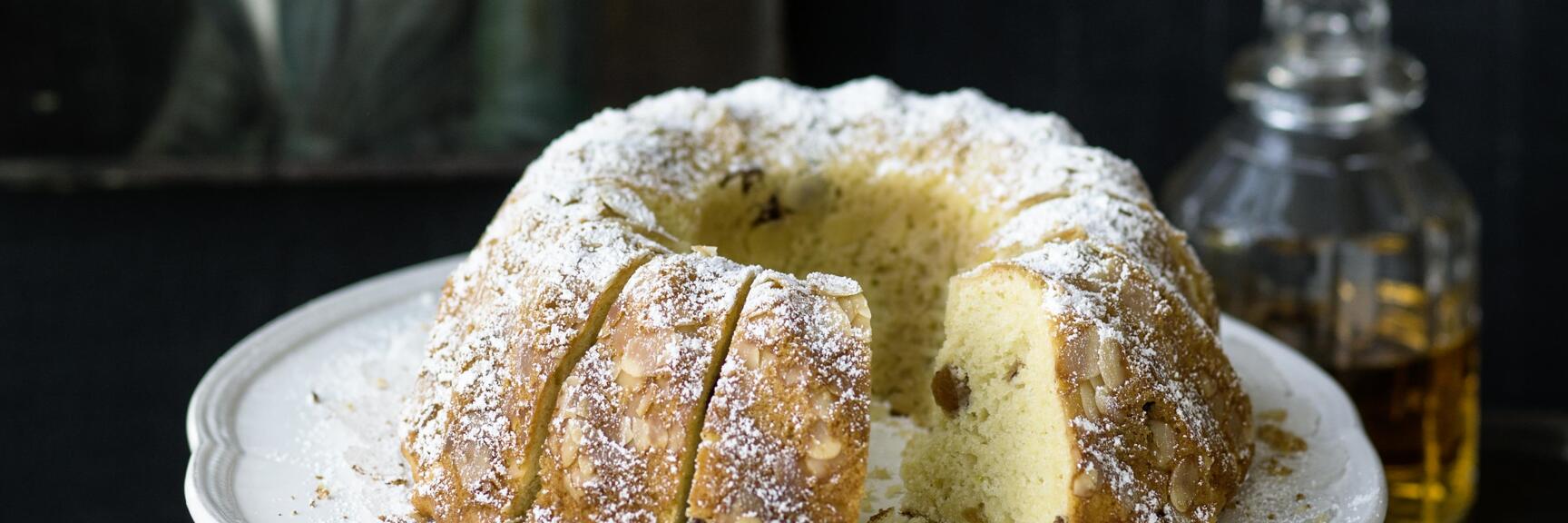 Guguluf în stil vechi vienez cu stafide