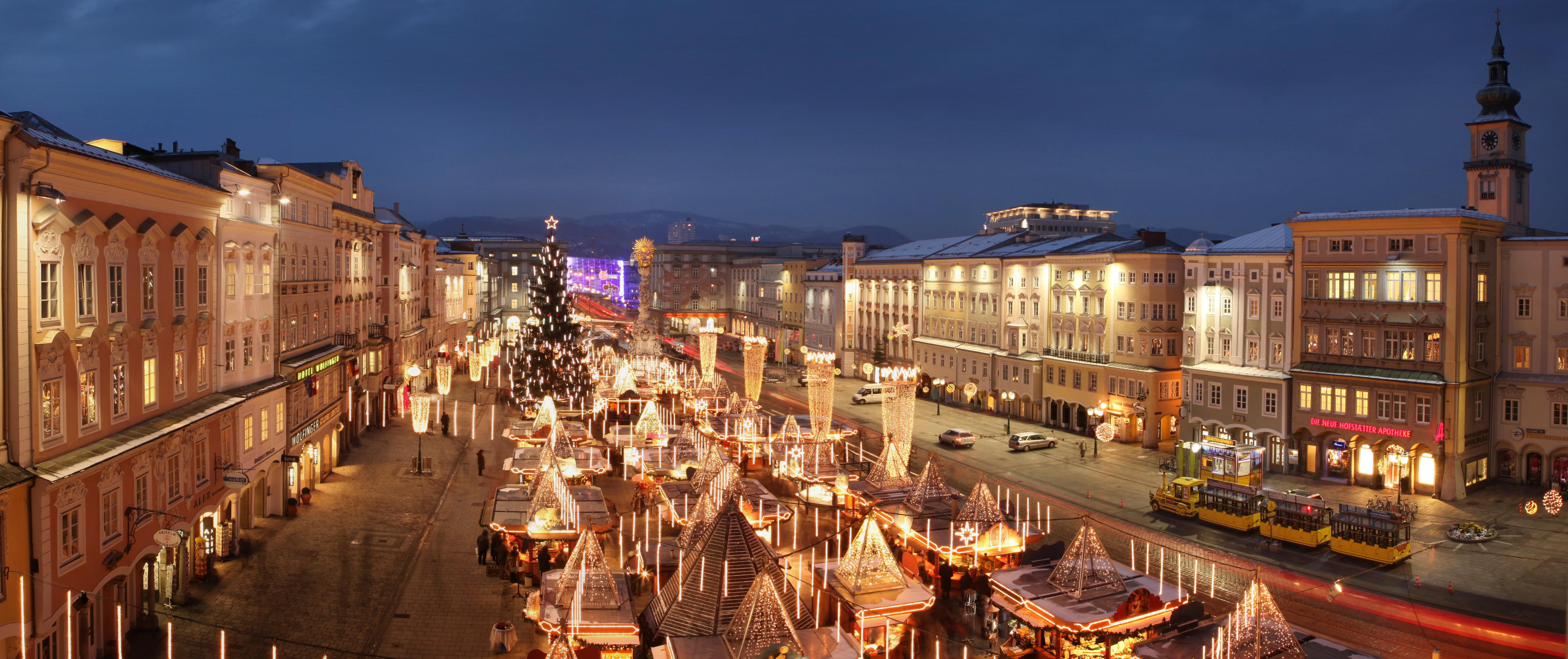 Christkindlmarkt am Linzer Hauptplatz