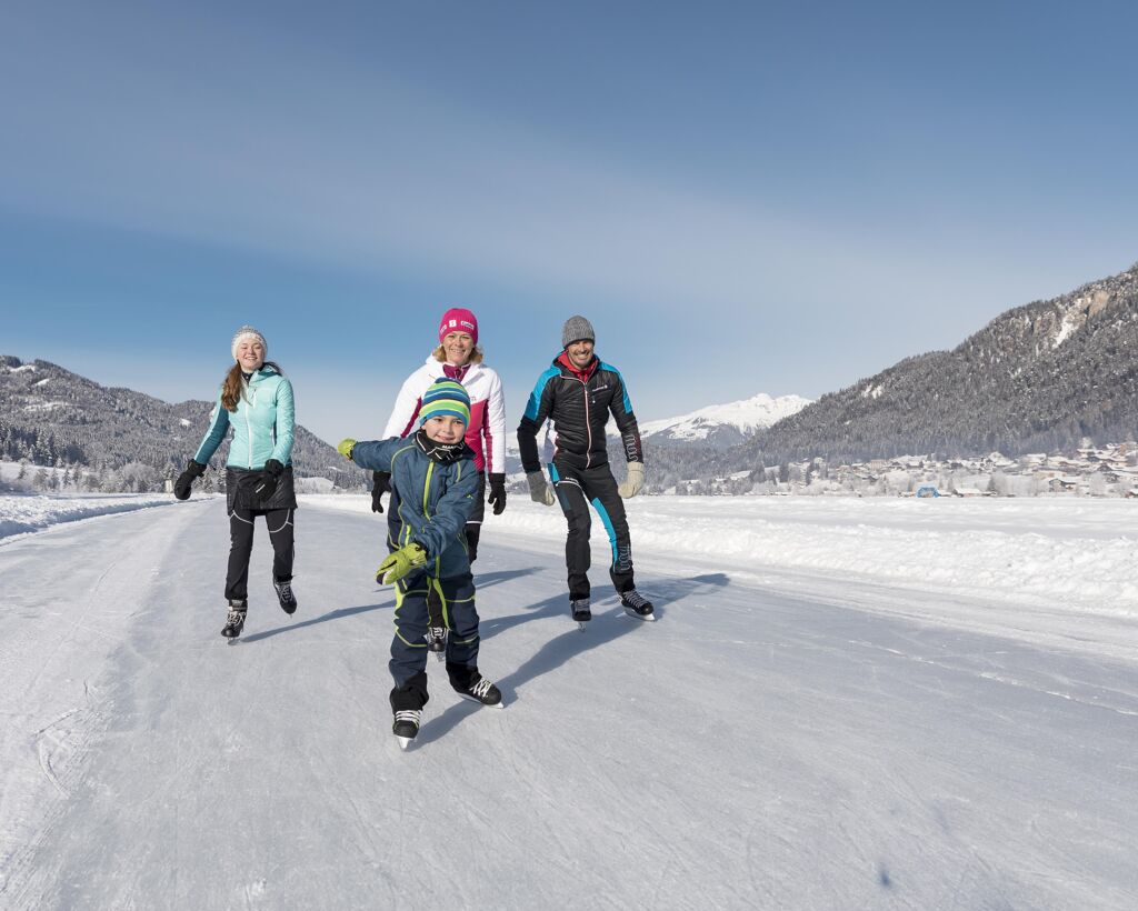 Eislaufen am Weissensee