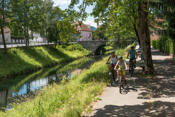 Pleasure bike at the Lendkanal Klagenfurt