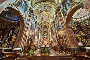 Innenansicht der Domkirche St. Pölten