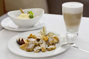 Boutiquehotel Harmonie coffee break with Kaiserschmarren