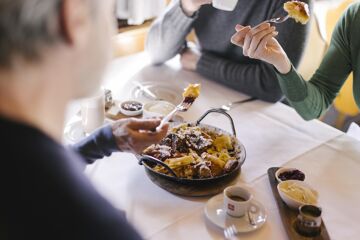 Culinary delights at the Sonnbühel ski hut in Kitzbühel