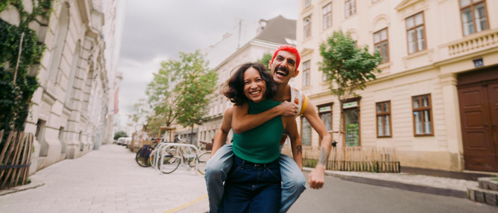 Lebensgefühl Österreich - Freunde in der Stadt