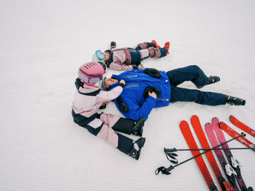 Lebensgefühl Österreich - skiing with the family