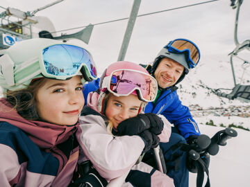 Lebensgefühl Österreich - skiing with the family