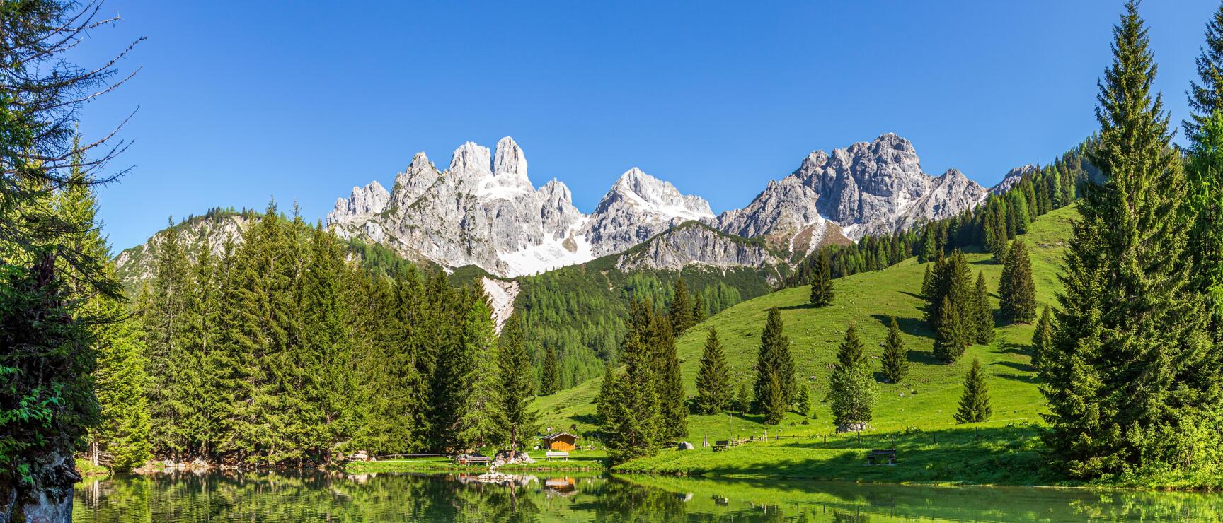 Almsee lake in the Hofalmen in Filzmoos