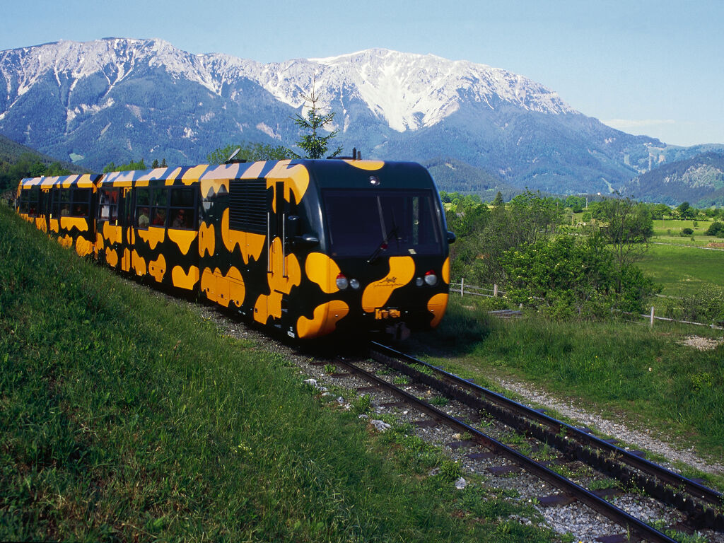 Train going up Schneeberg mountain