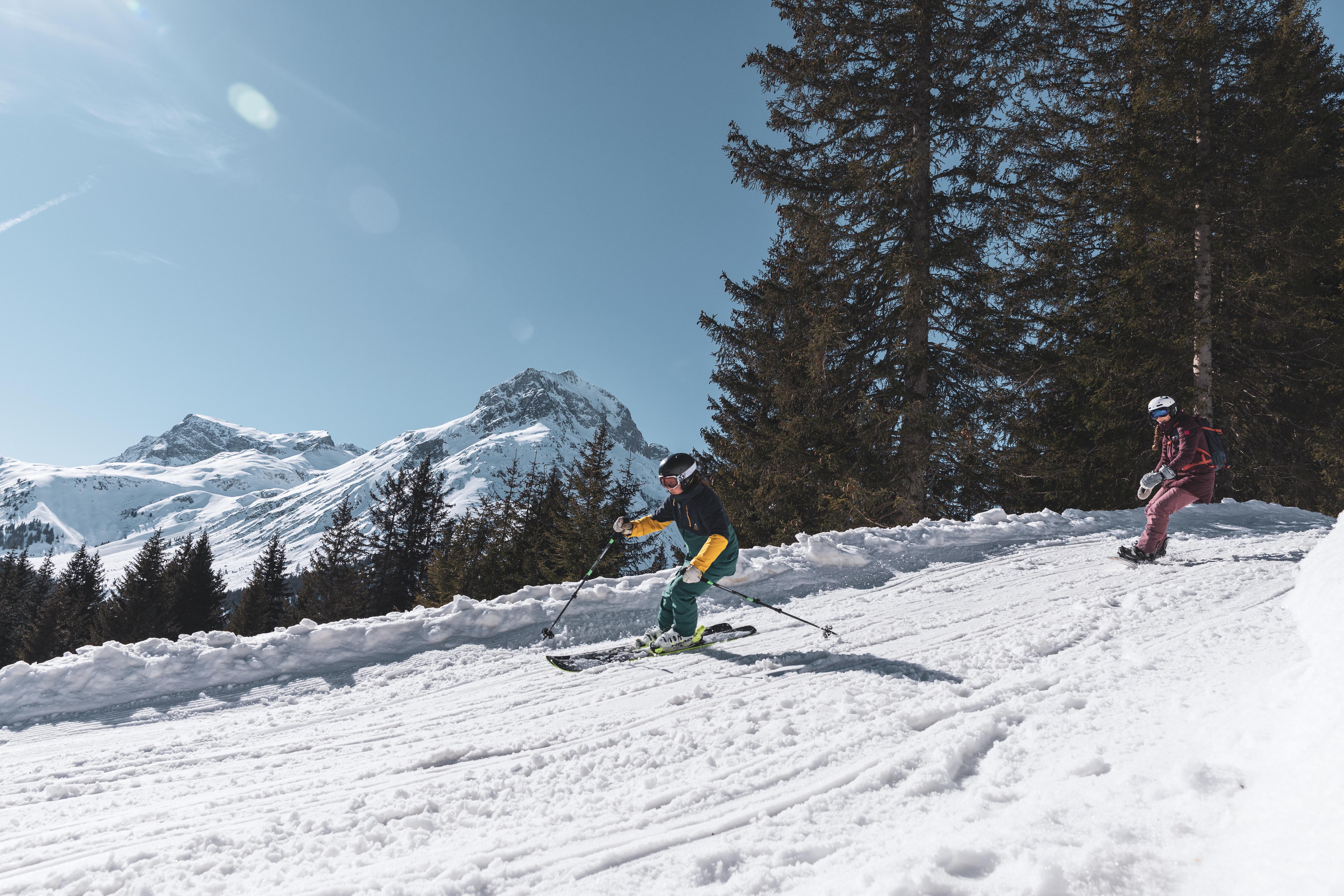 skiing and snowboarding in ski region Lech Arlberg