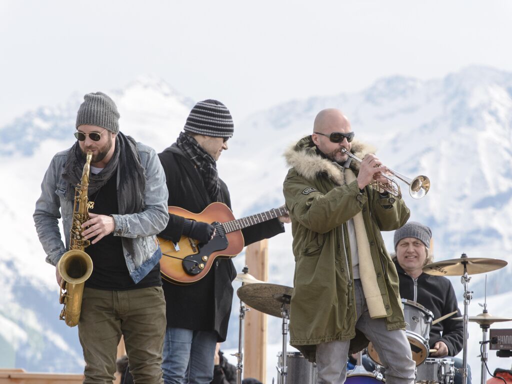 Drei Jazz-Musiker am Berg